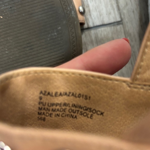 Steve Madden Tan Studded Sandals - Picture 4 of 4